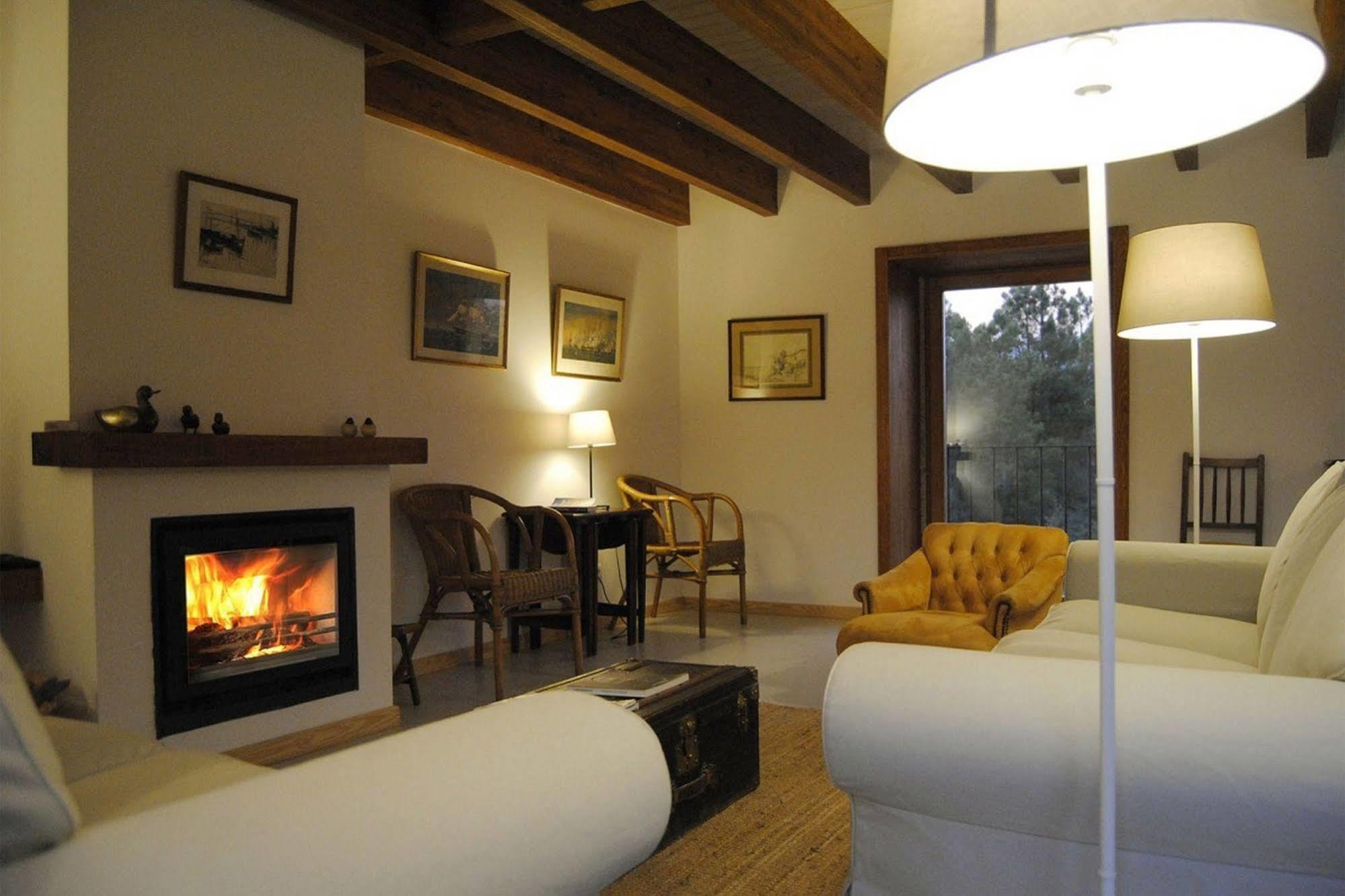 Quinta De Seves Guest House Covilha Ngoại thất bức ảnh