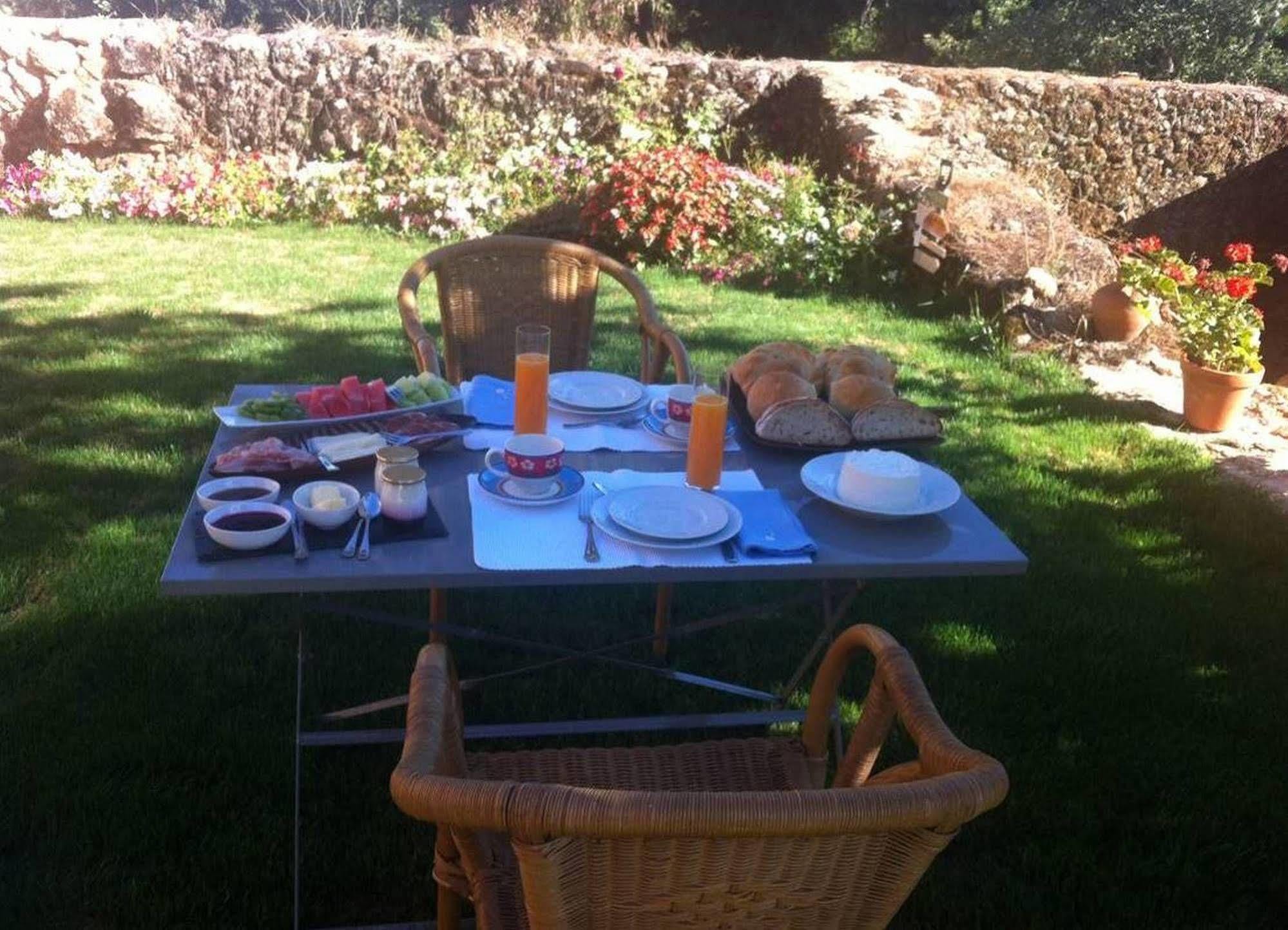 Quinta De Seves Guest House Covilha Ngoại thất bức ảnh