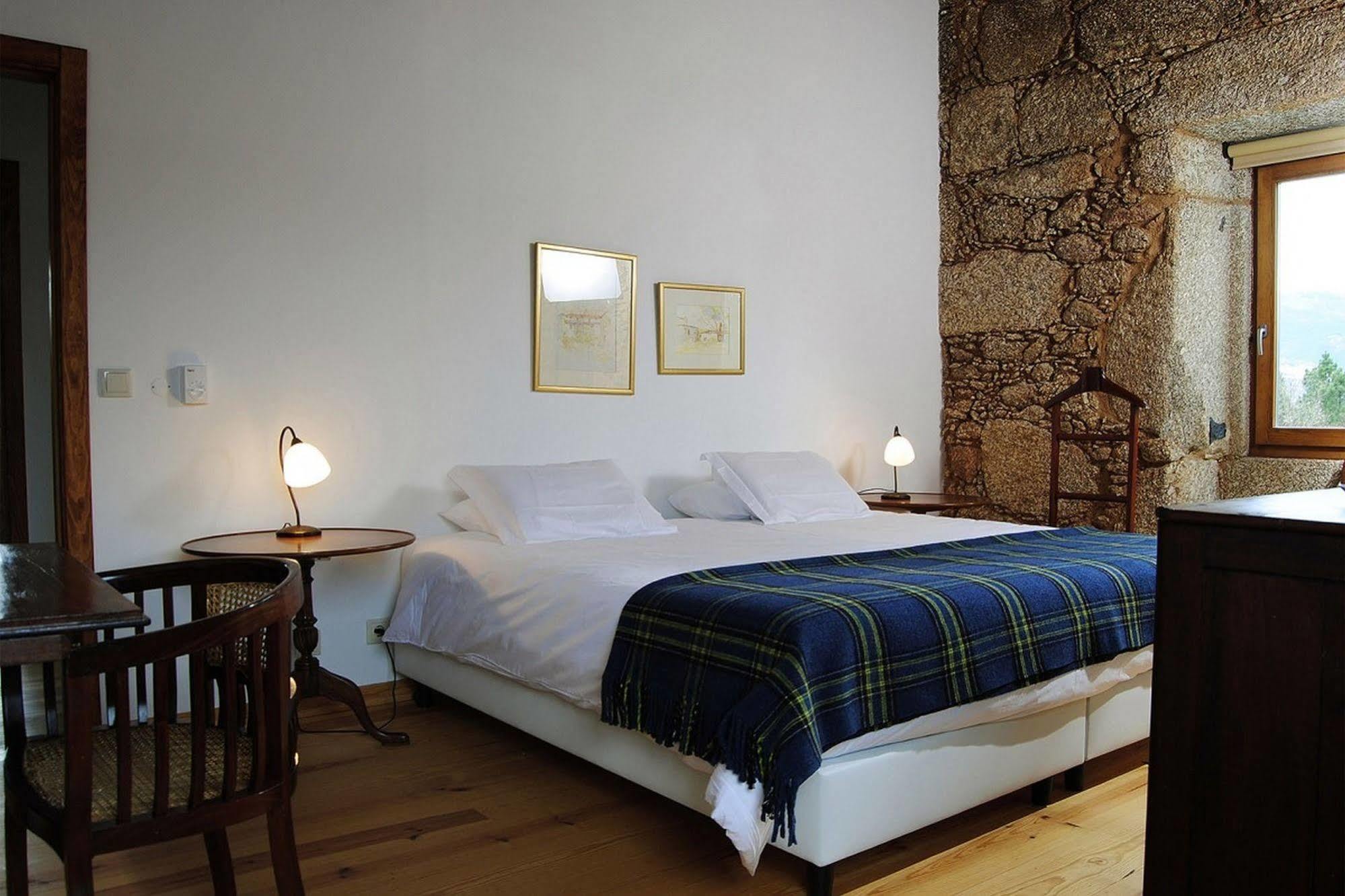 Quinta De Seves Guest House Covilha Ngoại thất bức ảnh