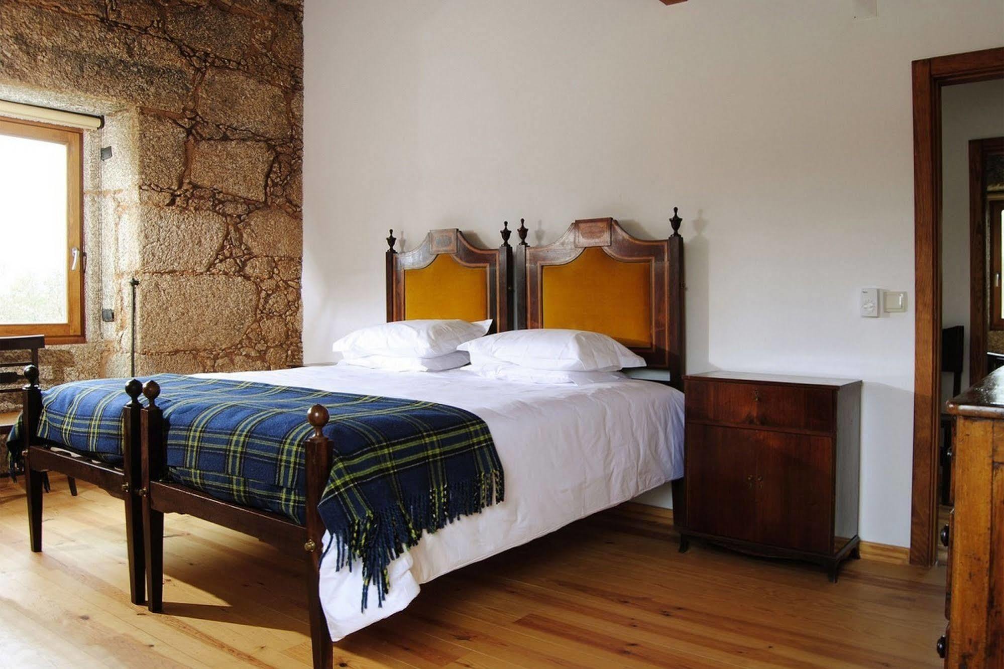 Quinta De Seves Guest House Covilha Ngoại thất bức ảnh